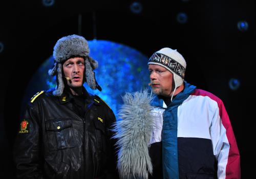 Del to av humorformelen handler om å la seg inspirere av irritasjon. Her er Turnrevyen, som vant Beste tekst med sketsjen "Samisk politi" i NM i revy 2011. Foto: NRF/Tor Ivar Viken.  